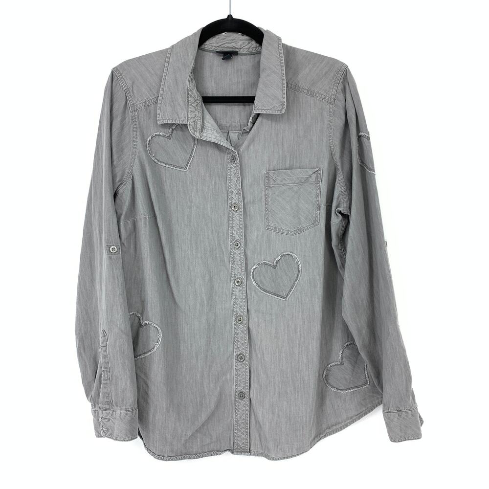 Torrid Women's Size 1X Button Up Heart Patches Shirt Long Sleeve Gray Chambray